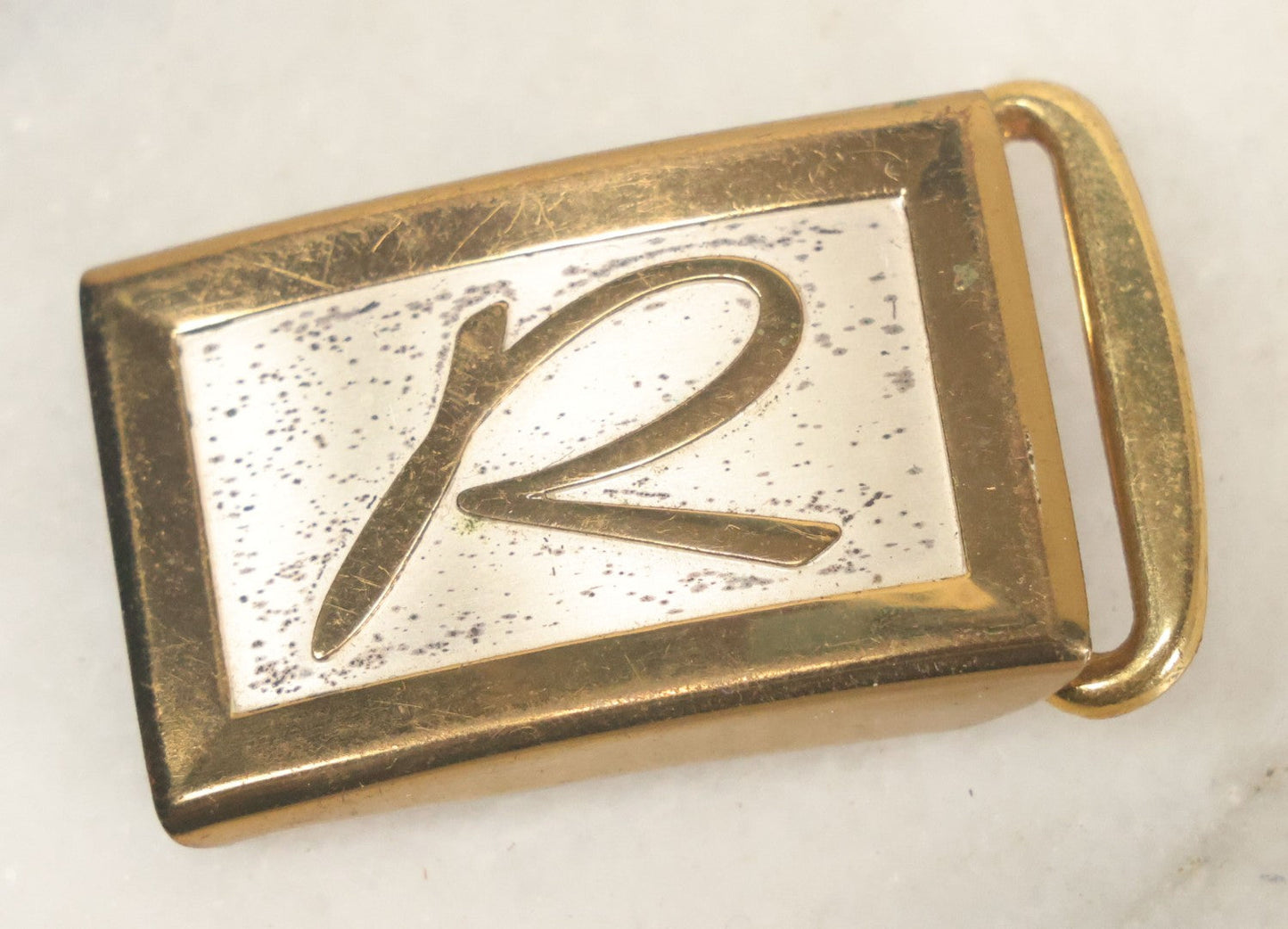 Lot 081 - Pair Of Vintage And Antique Brass Belt Buckles Including "R" And "E.S.E."