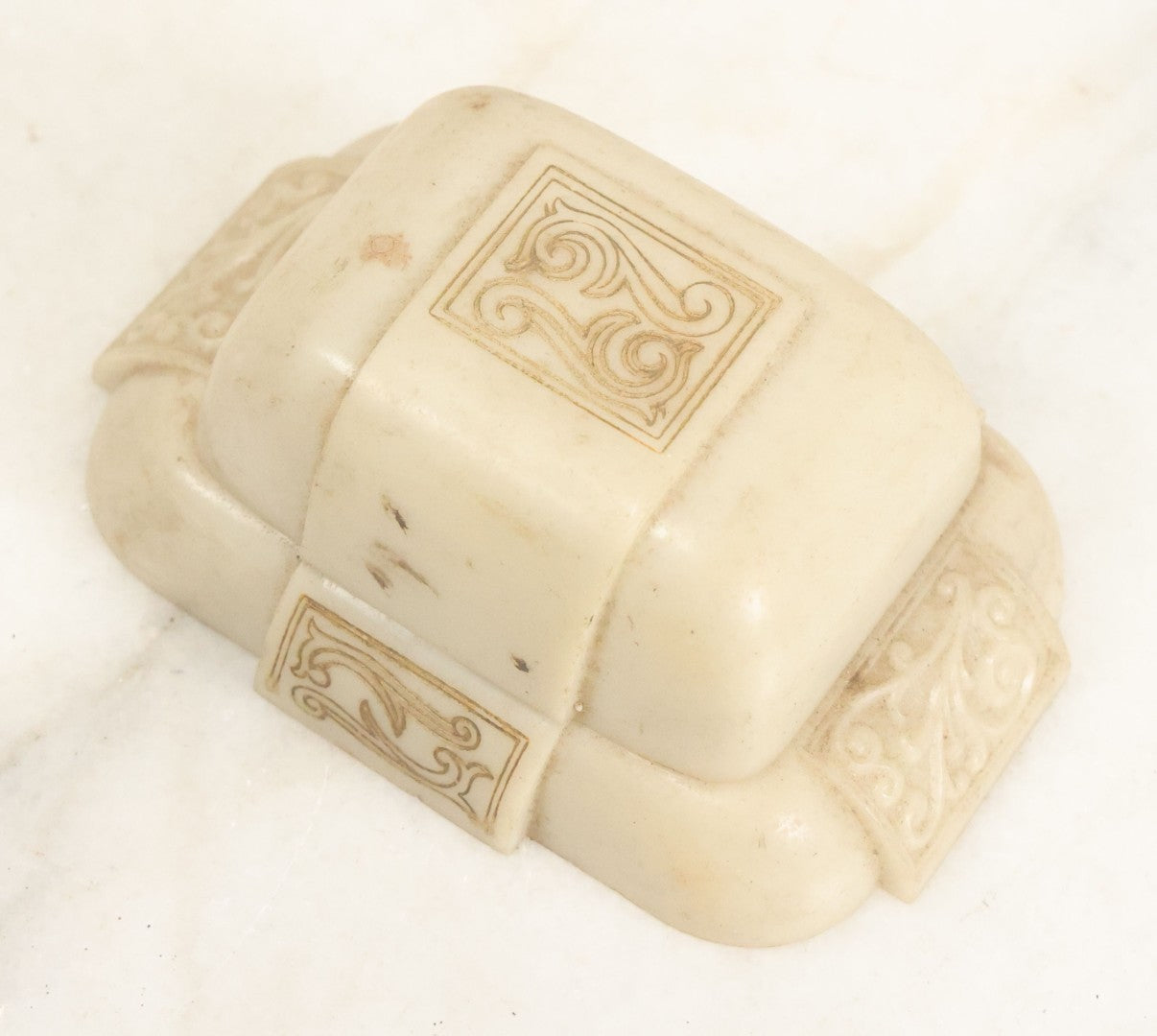 Lot 085 - Vintage Plastic Ring Box, Manufactured By Dennison, U.S.A., Patent No. 121879