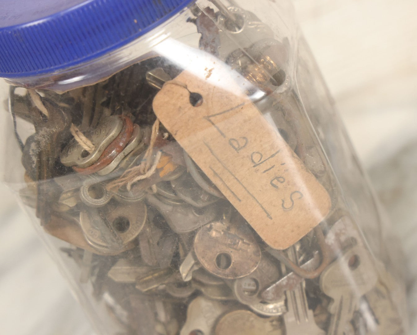 Lot 086 - Jar Lot Of Vintage Keys, As Found