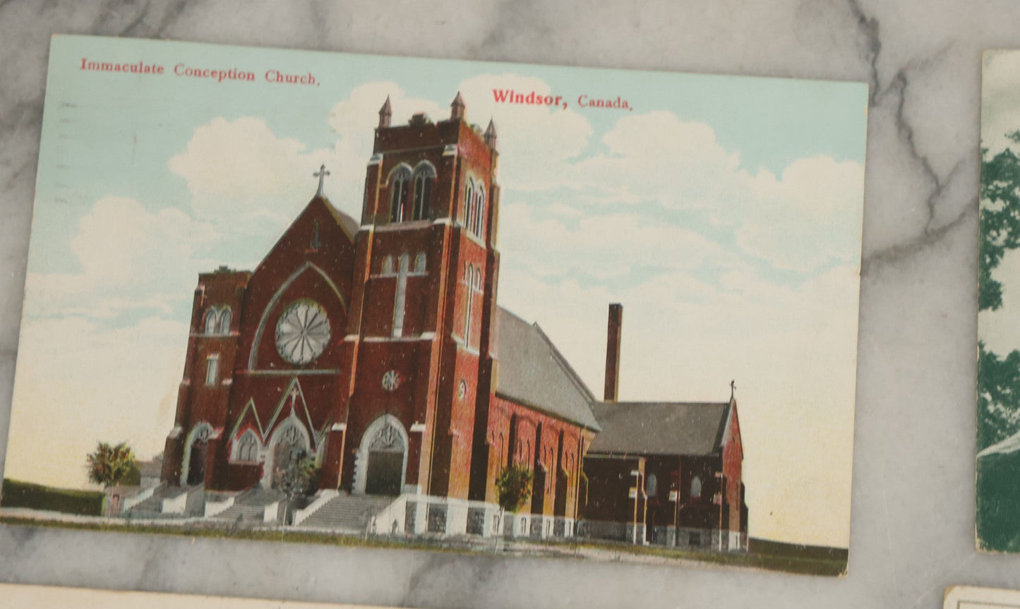 Lot 118 - Grouping Of 15 Various Antique And Vintage Postcards With Comic Subjects, Landmarks, Etc.