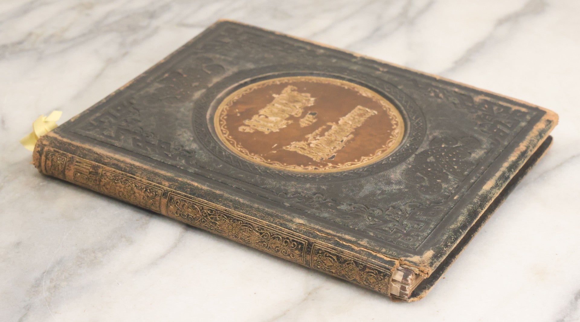 Lot 001 - Antique Album Of Remembrance, Containing 10+ Hair Mementos, Handwritten Notes And Signatures, Engravings, And Scraps, Belonged To Edith With Signatures From New Hampshire And Maine, 1860s