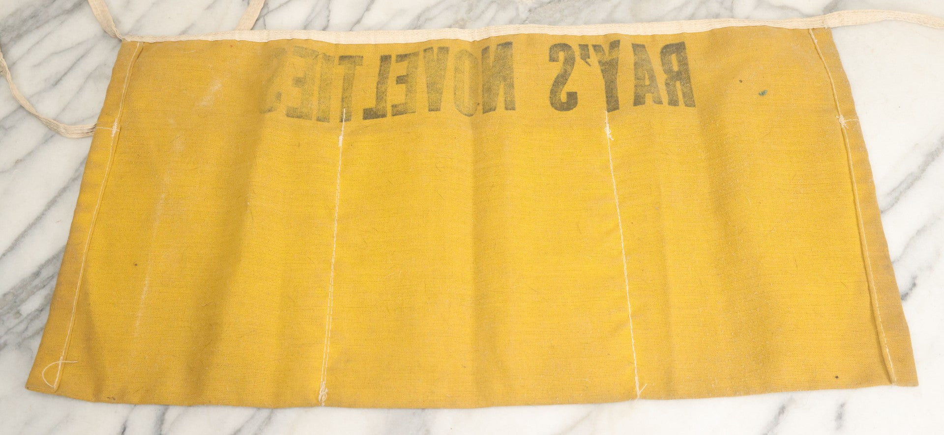 Lot 080 - Vintage Ray's Novelties Bingo And Game Supplies Cashier Salesman's Apron, Nashua, New Hampshire