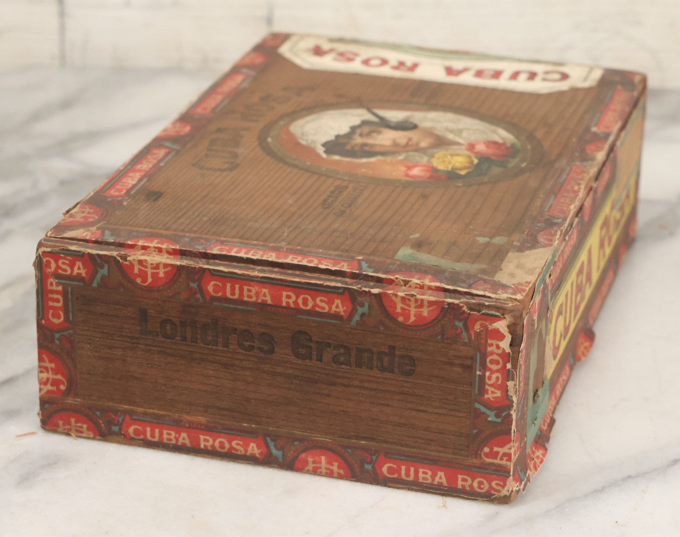 Lot 095 - Antique Wooden Cigar Box With Lithographed Label For Cuba Rosa Londres Grande Cigars, J.C. Hauer's Sons, Manufacturers, Lebanon, Pennsylvania, With Pretty Woman On External And Internal Labels