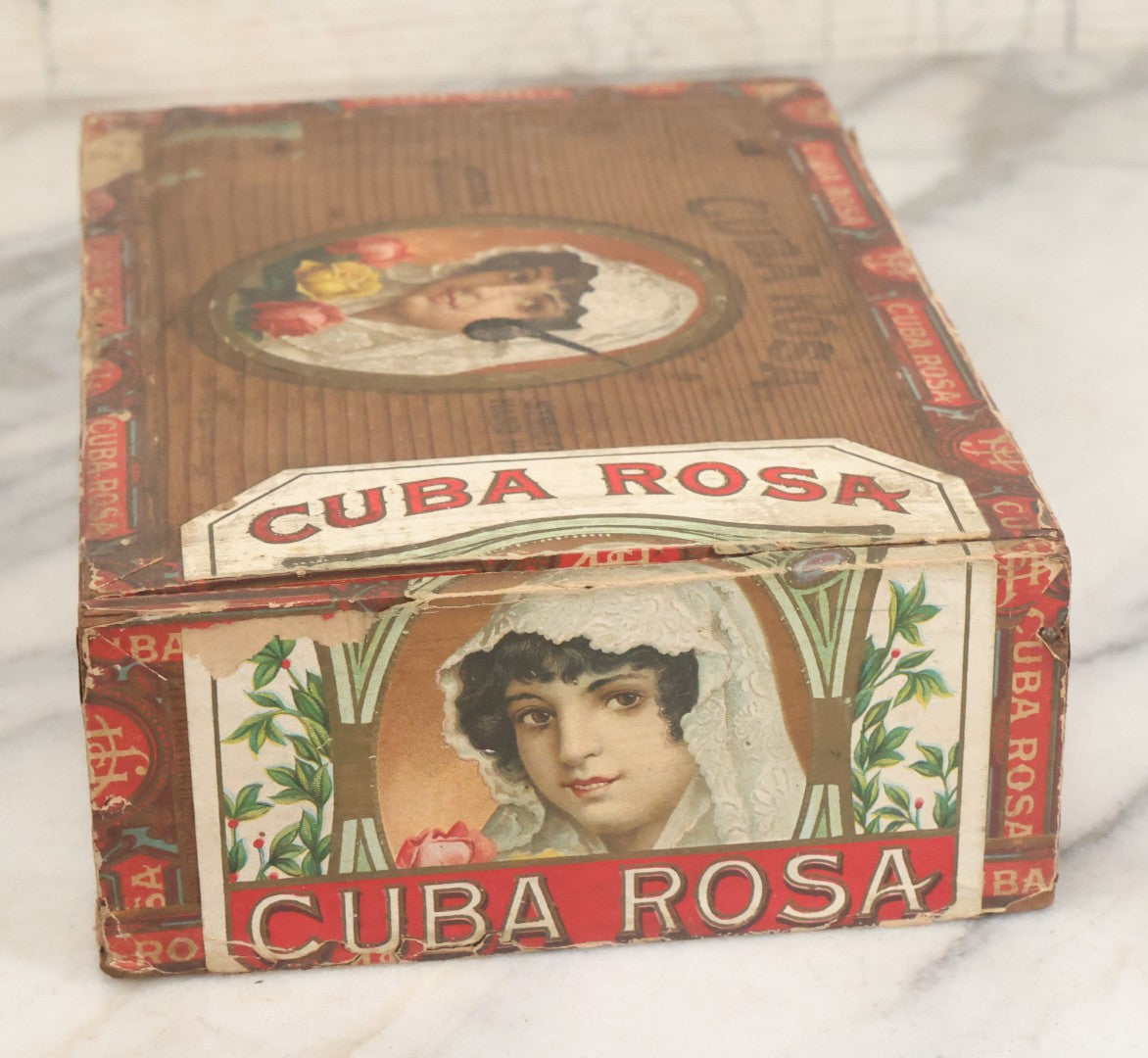 Lot 095 - Antique Wooden Cigar Box With Lithographed Label For Cuba Rosa Londres Grande Cigars, J.C. Hauer's Sons, Manufacturers, Lebanon, Pennsylvania, With Pretty Woman On External And Internal Labels