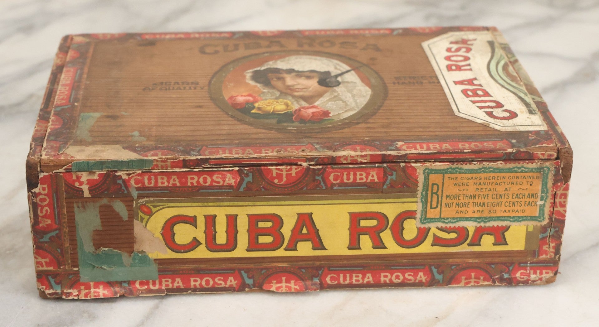 Lot 095 - Antique Wooden Cigar Box With Lithographed Label For Cuba Rosa Londres Grande Cigars, J.C. Hauer's Sons, Manufacturers, Lebanon, Pennsylvania, With Pretty Woman On External And Internal Labels