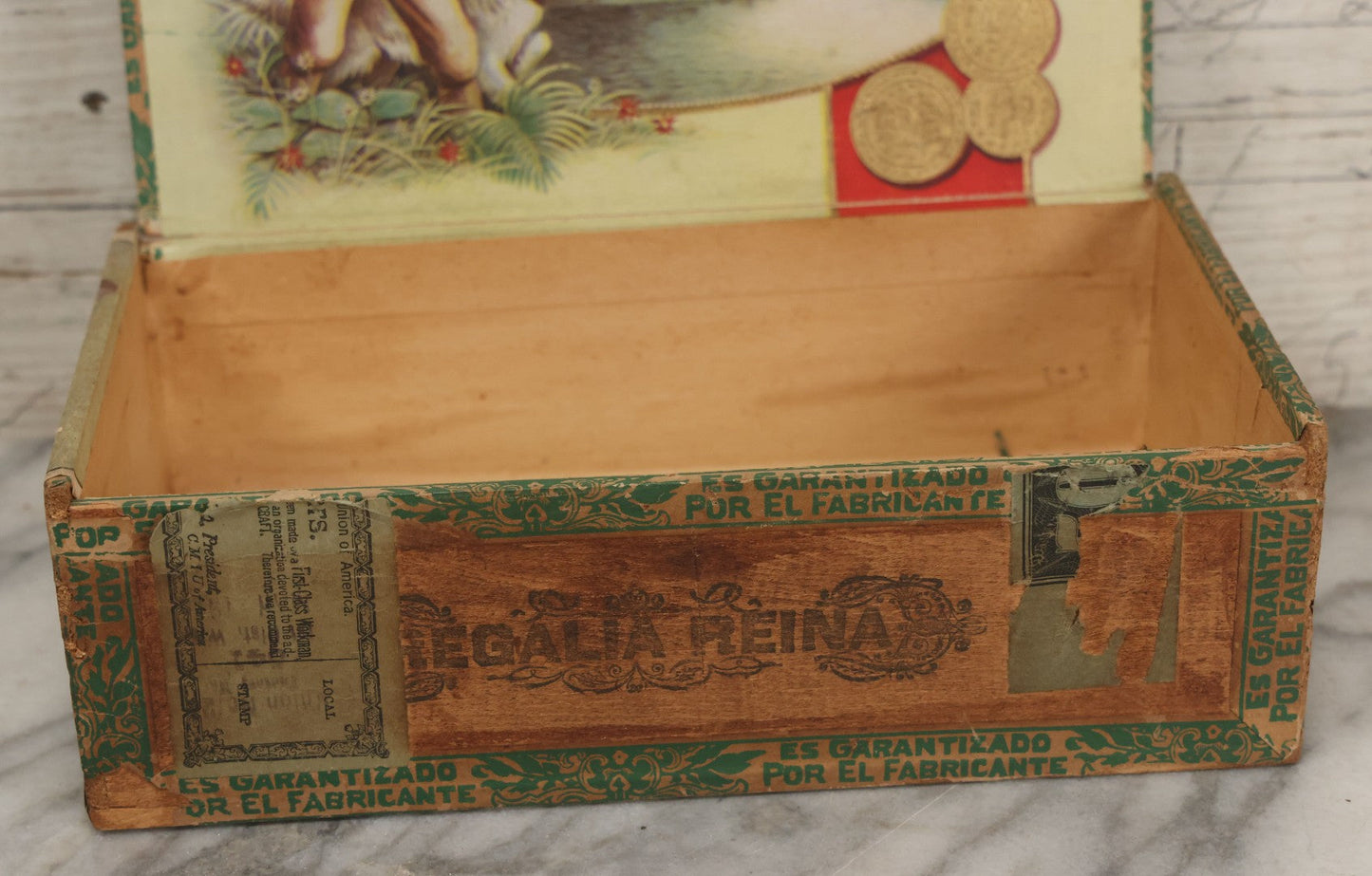 Lot 098 - Antique Wooden Cigar Box With Lithographed Label For The Hunter's Friend Cigars, With Hunter And Dog Graphics On Internal Label