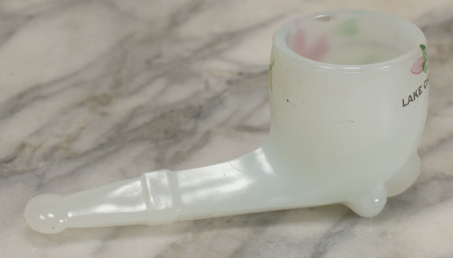 Lot 102 - Antique Glass Pipe Souvenir Of Lake Chaubunagungamaug A.K.A. Lake Char­Gogg­A­Gogg­Man­Chaugg­A­Gogg­Chau­Bun­A­Gung­A­Maugg A.K.A. Webster Lake, Webster, Massachusetts