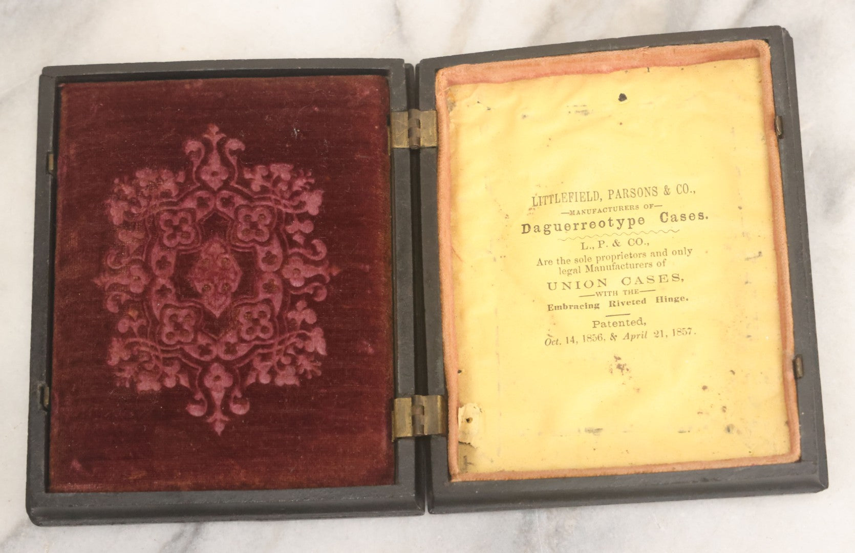 Lot 113 - Antique 1/4 Plate Tintype Photograph Of Civil War Era Soldier In Figural Thermoplastic Union Case With Cherub Battling Deer, Bird Adornments, Manufactured By Littlefield, Parsons, And Co., Note Photo Is Underexposed