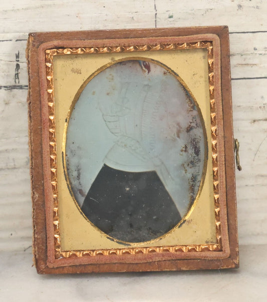 Lot 114 - Antique 1/9th Plate Daguerreotype Photograph Of Folk Art Drawing Of Elderly Woman In White Bonnet, In Half Leatherette Union Case