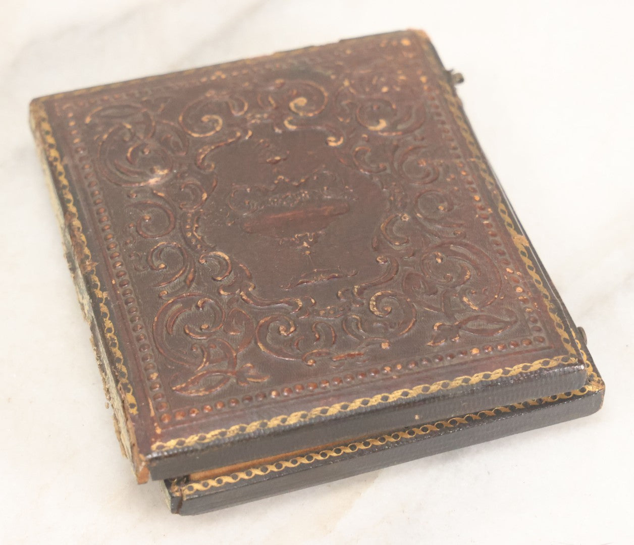 Lot 118 - Antique 1/6th Plate Ambrotype Photograph Of Young Girl In Off-The-Shoulders Dress Holding Period China Doll, Identified As Nettie L. Finch Edmonds, 1847-1936, In Full Split Leatherette Union Case