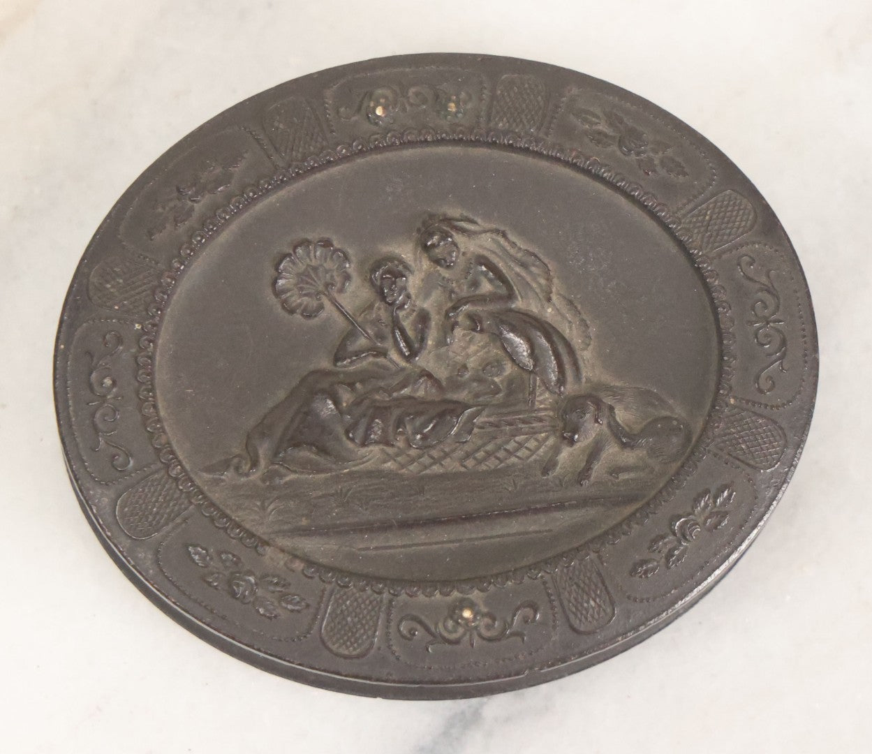 Lot 119 - Antique Color Painting Over Photograph Of Pretty Young Woman With Long Brown Hair, Dangly Earrings, In Figural Oval Thermoplastic Photo Case With Women, Baby And Dog