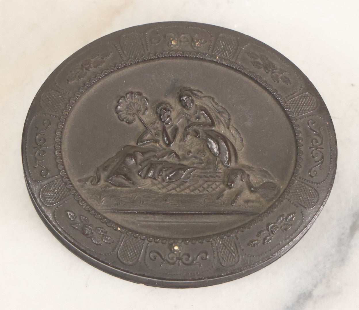 Lot 119 - Antique Color Painting Over Photograph Of Pretty Young Woman With Long Brown Hair, Dangly Earrings, In Figural Oval Thermoplastic Photo Case With Women, Baby And Dog