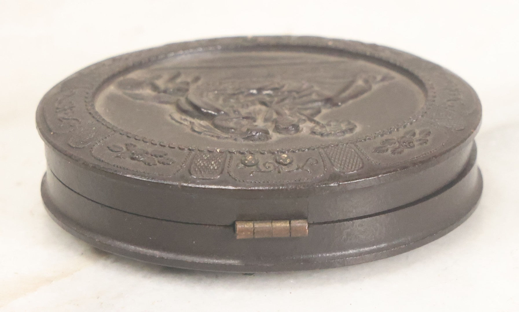 Lot 119 - Antique Color Painting Over Photograph Of Pretty Young Woman With Long Brown Hair, Dangly Earrings, In Figural Oval Thermoplastic Photo Case With Women, Baby And Dog