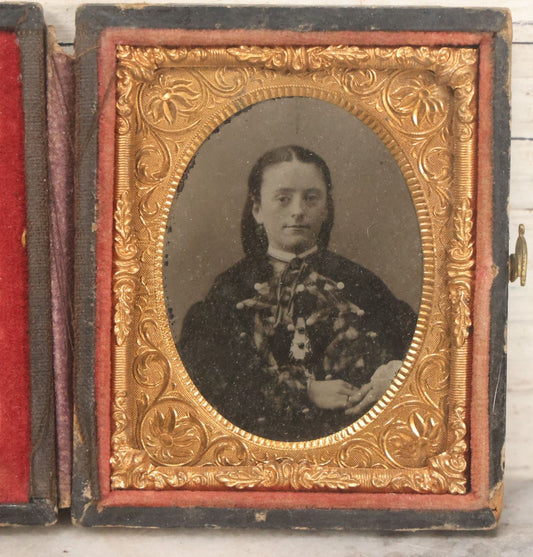 Lot 121 - Antique 1/9th Plate Tintype Photograph Of Pretty Young Girl Wearing Elaborate Scarf In Leatherette Case With George Washington Bust, American Flags, Eagle, And Laurel Crown, Note Heavy Wear And Tear