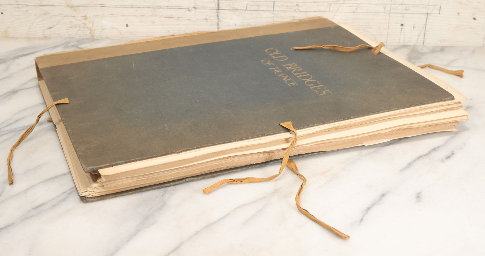 Lot 124 - Antique Folio Print Book "Old Bridges Of France: A Series Of Historical Examples From Roman Times To The End Of The 18th Century" Published By The Press Of The American Institute Of Architects, No. 257 Of 1000, Printed In France, 1925