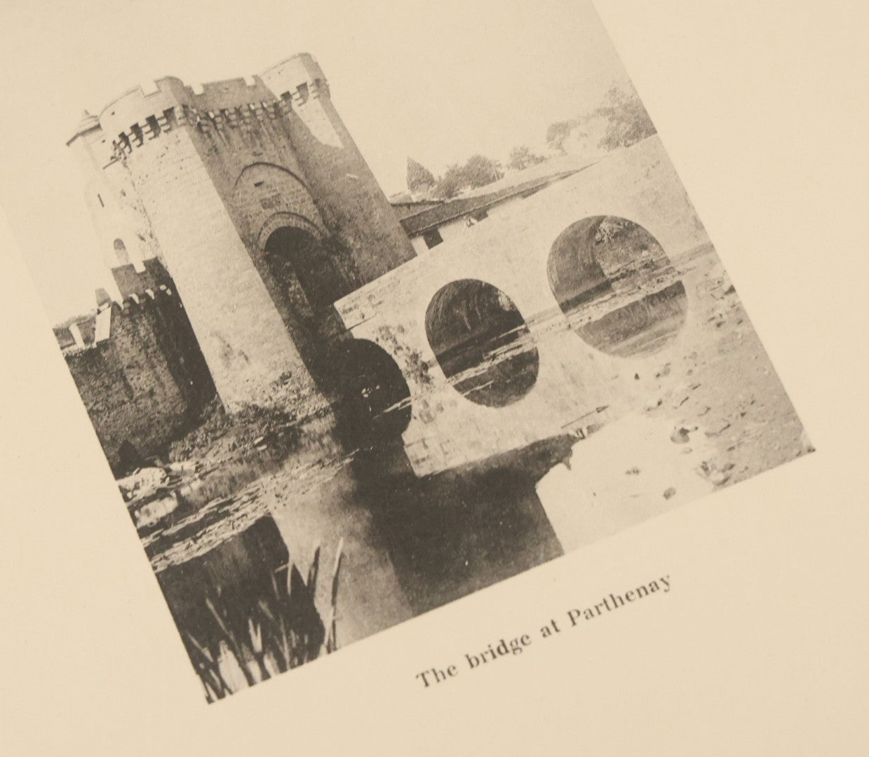 Lot 124 - Antique Folio Print Book "Old Bridges Of France: A Series Of Historical Examples From Roman Times To The End Of The 18th Century" Published By The Press Of The American Institute Of Architects, No. 257 Of 1000, Printed In France, 1925