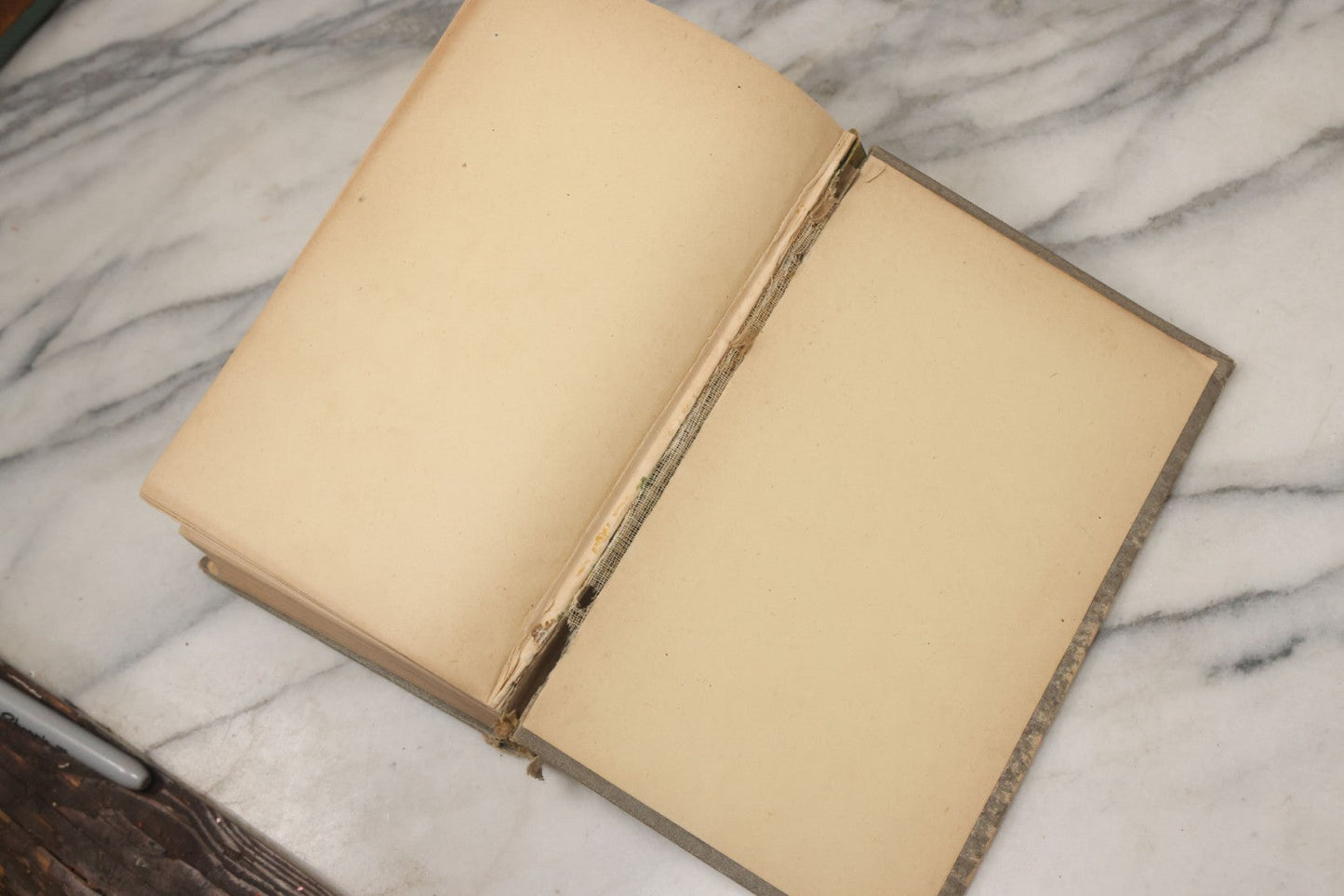 Lot 013 - "The Universe; Or The Wonders Of Creation, The Infinitely Great And The Infinitely Little" Antique Natural History Book By F.A. Pouchet, M.D., With 270 Engravings, B.B. Russell, Publisher, Boston, Seventh Edition, 1882