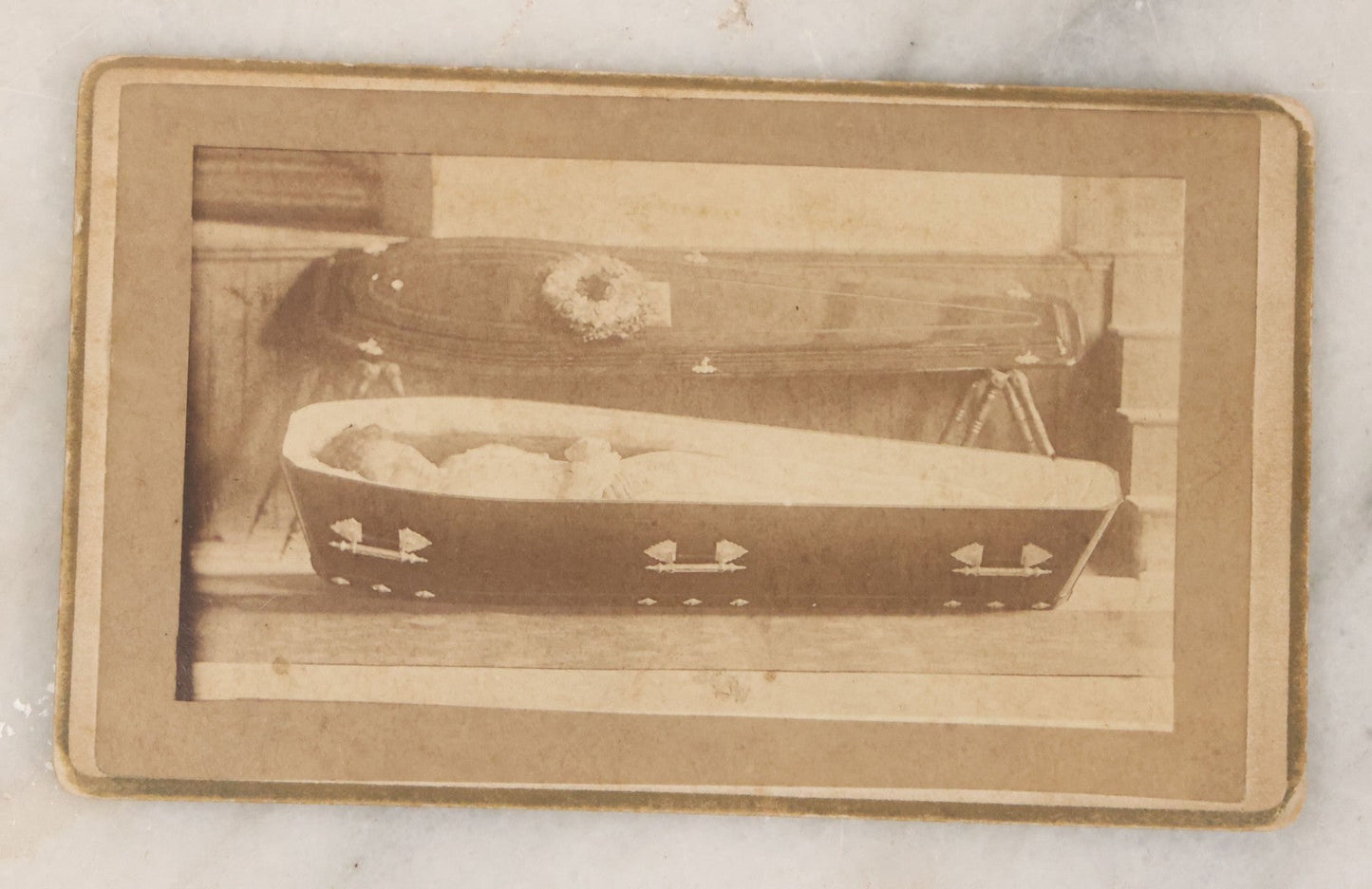 Lot 023 - Antique Carte De Visite C.D.V. Postmortem Photograph Of Woman In Her Coffin, With Full Coffin And Cover On Display With Stands, Wallick, Photographer, Hagerstown, Indiana