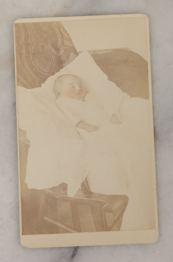 Lot 025 - Antique Carte De Visite C.D.V. Postmortem Photograph Baby Seated In Wooden Chair 