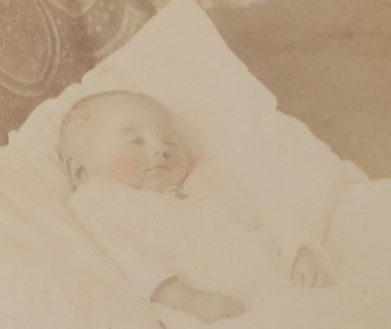 Lot 025 - Antique Carte De Visite C.D.V. Postmortem Photograph Baby Seated In Wooden Chair 