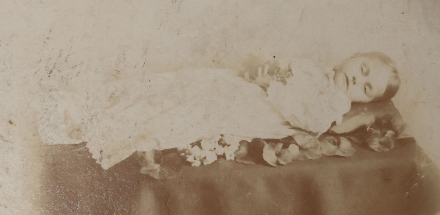 Lot 026 - Antique Cabinet Card Postmortem Photograph Of Young Girl On Funeral Table, Identified As Bernice Taylor, Granddaughter Of Arnold Johnson, From Meader's Art Studio, Williamston, Michigan
