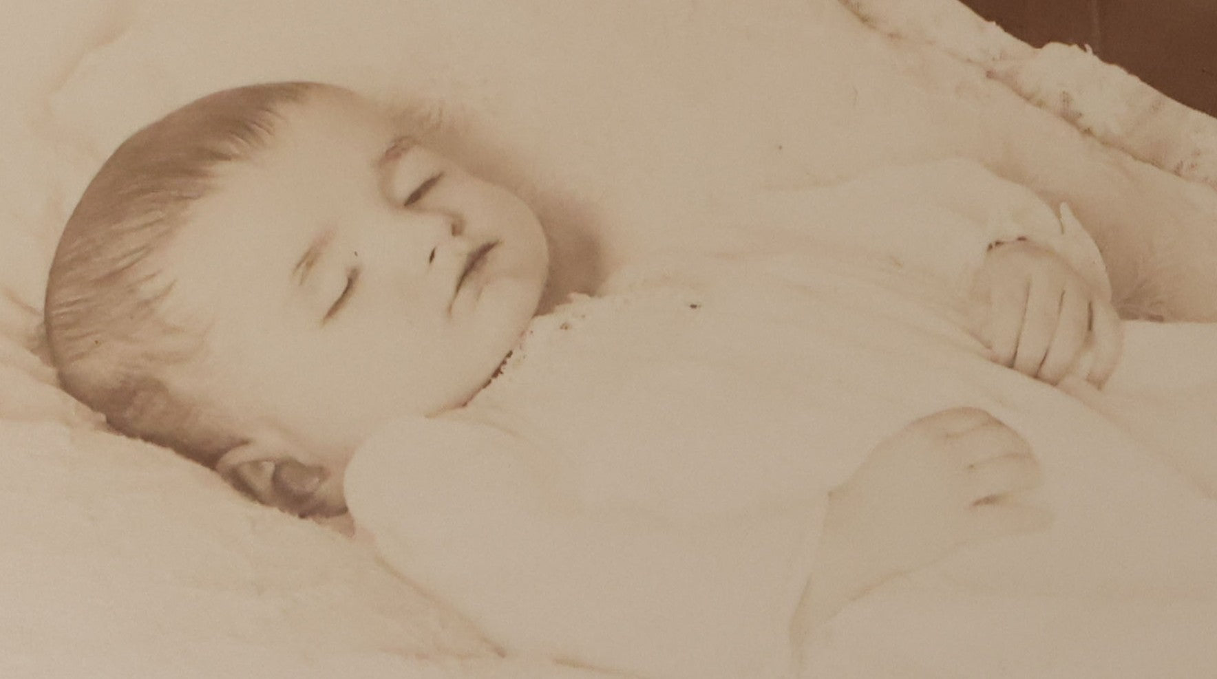 Lot 028 - Antique Cabinet Card Postmortem Photograph Of Baby In White, Laid Out On White Linens, Hafer, Photographer, Reading Pennsylvania