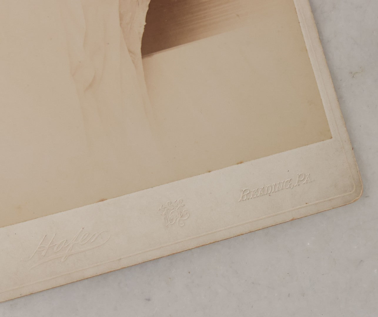 Lot 028 - Antique Cabinet Card Postmortem Photograph Of Baby In White, Laid Out On White Linens, Hafer, Photographer, Reading Pennsylvania