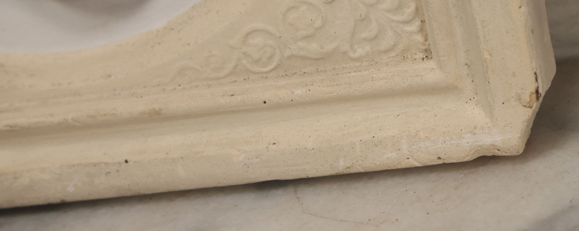 Lot 034 - Antique White Ceramic Wall Plaque Featuring Poet Dante Alighieri In Profile, 6-7/8" Sides