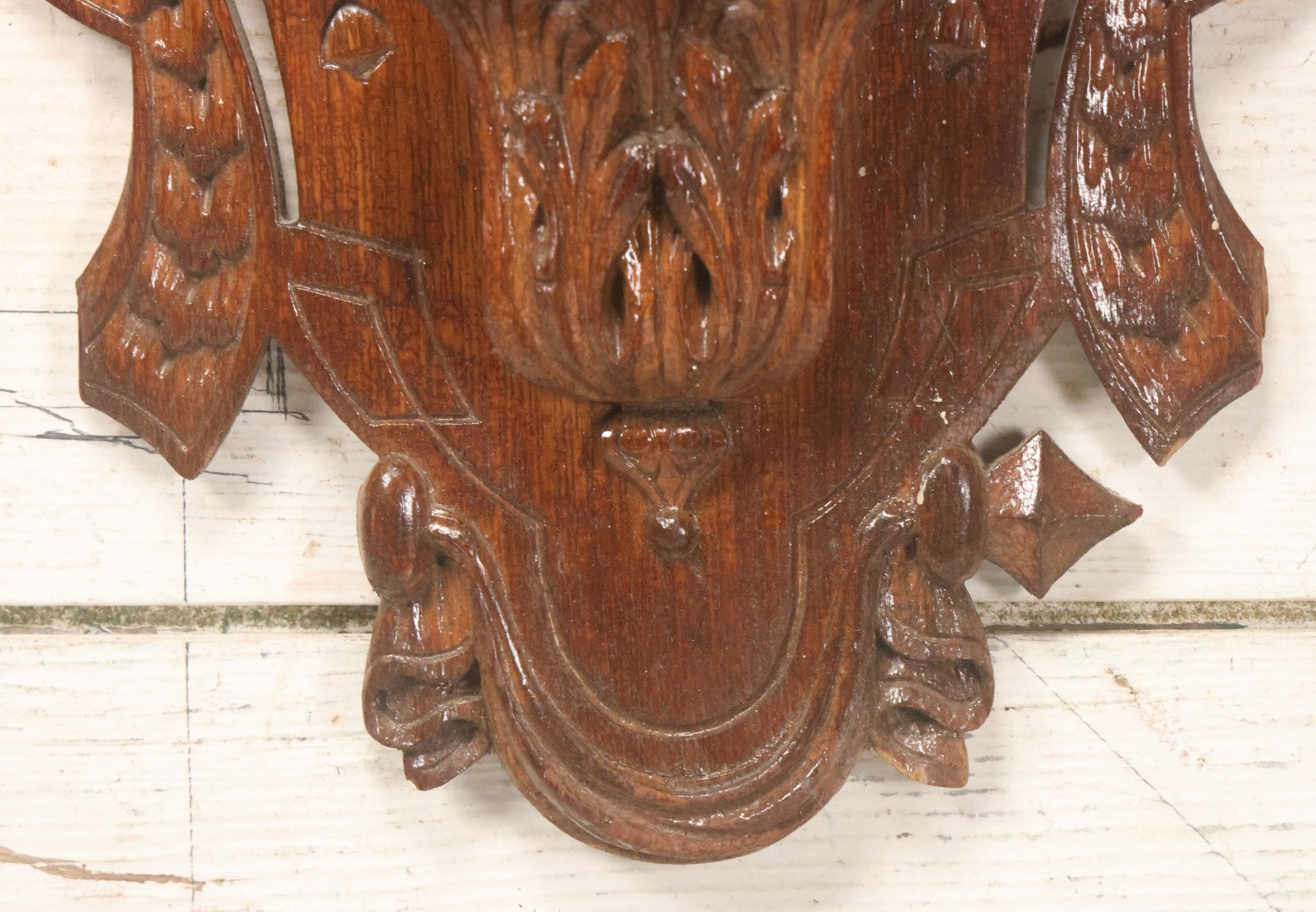 Lot 043 - Antique Hand Carved Black Forest Style Wall Pocket Plaque With Greenman Face Motif, Likely European, Baroque And Rococo Influenced Design, 8-3/4" x 11-7/8"