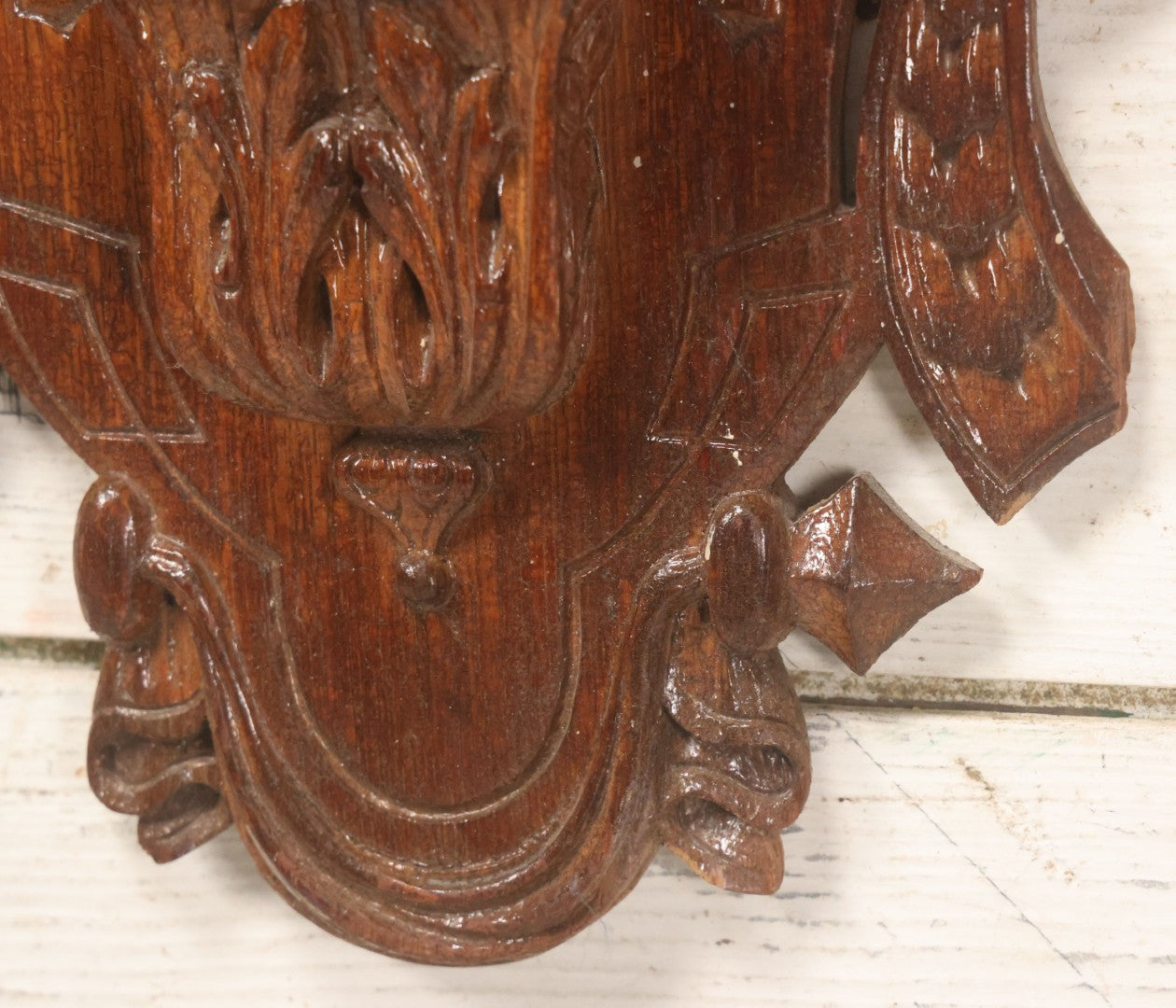 Lot 043 - Antique Hand Carved Black Forest Style Wall Pocket Plaque With Greenman Face Motif, Likely European, Baroque And Rococo Influenced Design, 8-3/4" x 11-7/8"