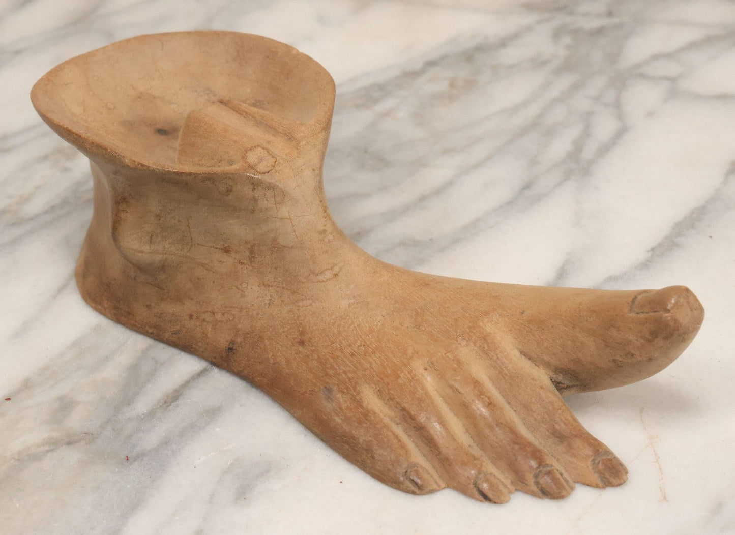 Lot 045 - Vintage Folk Art Carved Wooden Foot Single Cigarette Ashtray