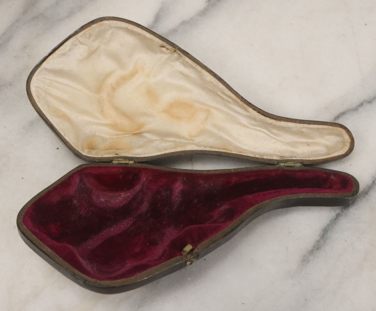 Lot 046 - Vintage Carved Meerschaum Hand Holding Snake Pipe With Stem In Original Case, Note Several Repairs