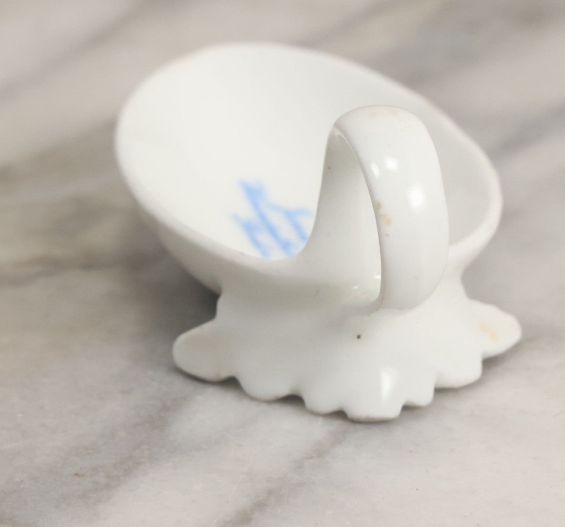 Lot 053 - Antique Porcelain Medicine Dosage Spoon, Marked James Epps, Homeopathic Chemist, London