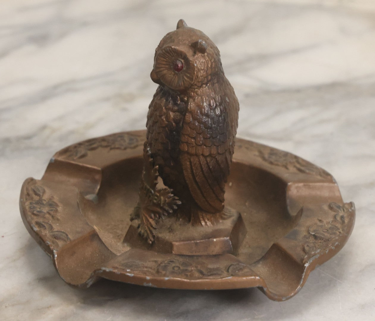 Lot 059 - Vintage Cast Pot Metal Ashtray With Owl With Red Gem Eyes, Souvenir Of Montreal Canada, With Montreal Maple Leaf, Bronze Paint