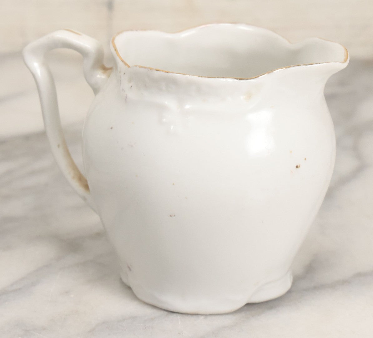 Lot 065 - Antique Porcelain Cream Pitcher With Christmas Theme, Santa Claus In Green Greeting Children With Presents, Likely Made In Germany, Unmarked