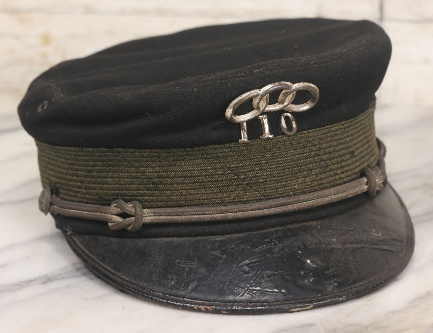 Lot 005 - Antique Odd Fellows I.O.O.F. Cap With Three Links Pin And Buttons, Lodge No. 110 Size 6-7/8, Manufactured By The Boston Regalia Co., Boston, Massachusetts