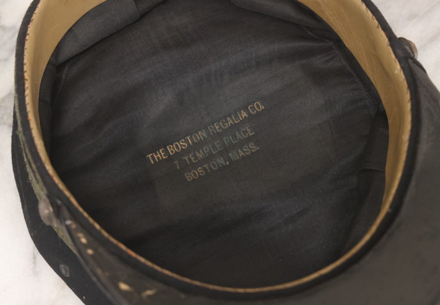 Lot 005 - Antique Odd Fellows I.O.O.F. Cap With Three Links Pin And Buttons, Lodge No. 110 Size 6-7/8, Manufactured By The Boston Regalia Co., Boston, Massachusetts