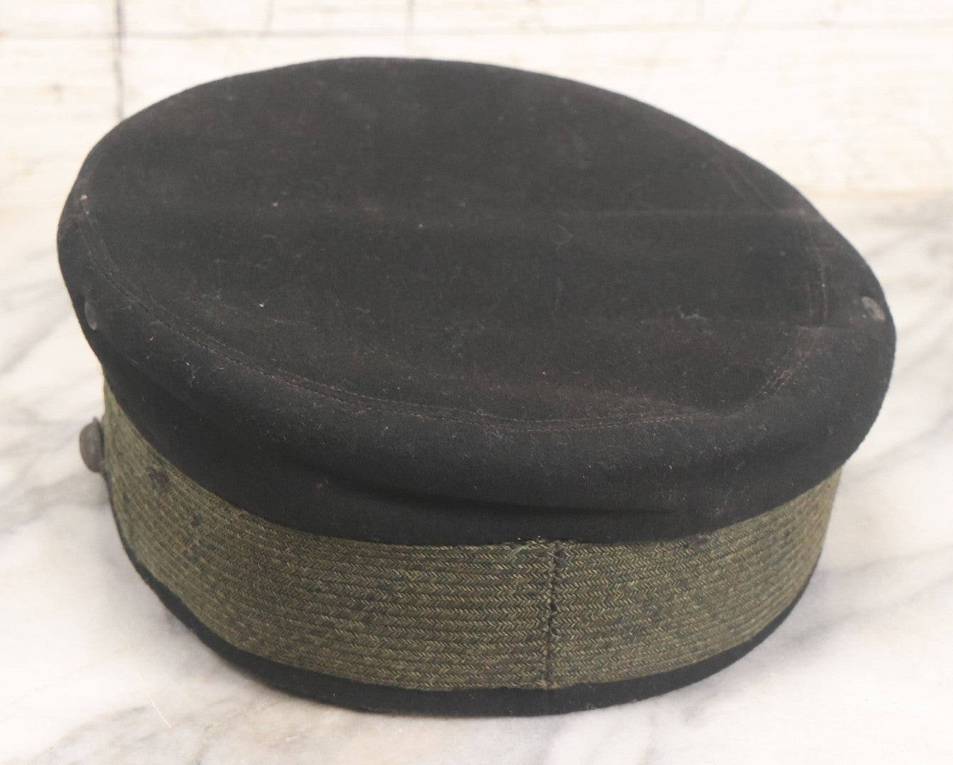 Lot 005 - Antique Odd Fellows I.O.O.F. Cap With Three Links Pin And Buttons, Lodge No. 110 Size 6-7/8, Manufactured By The Boston Regalia Co., Boston, Massachusetts