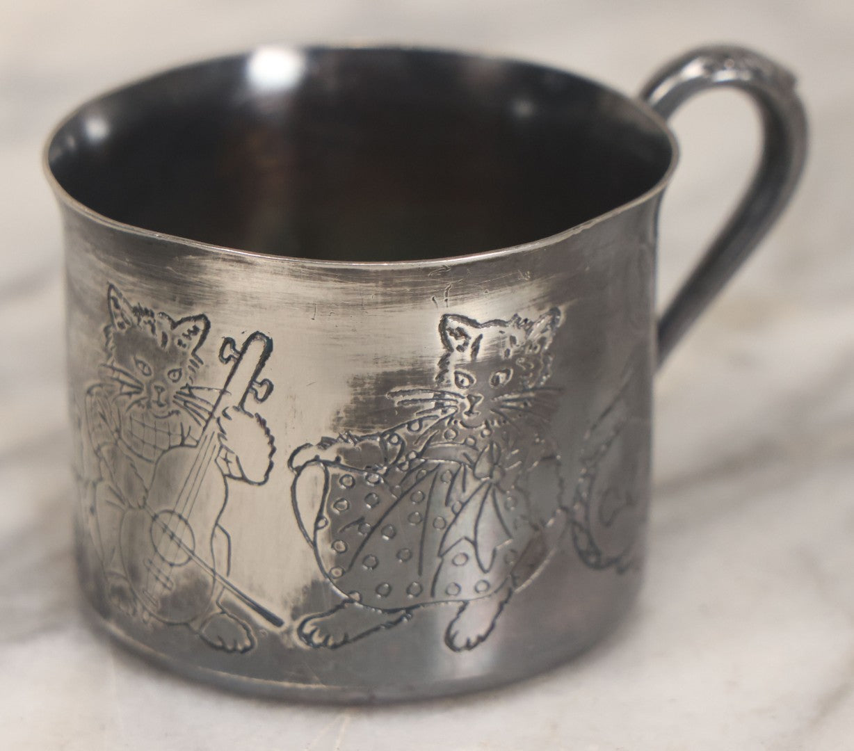 Lot 039 - Vintage Silverplate Kitty Cat Band Teacup, Manufactured By Carlton Silverplate