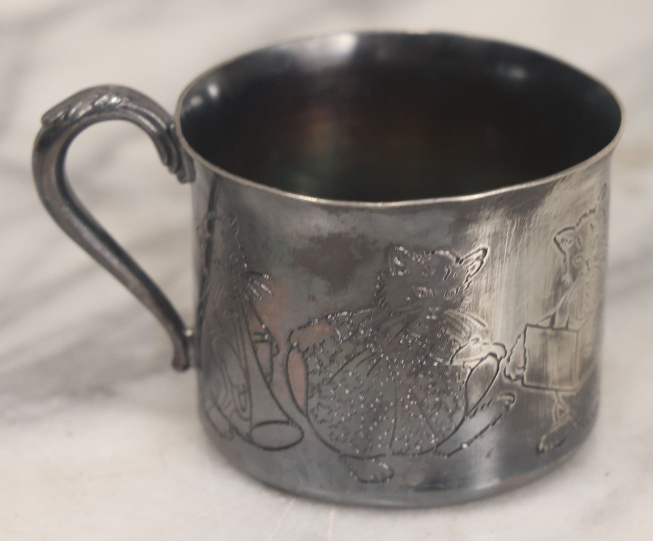 Lot 039 - Vintage Silverplate Kitty Cat Band Teacup, Manufactured By Carlton Silverplate