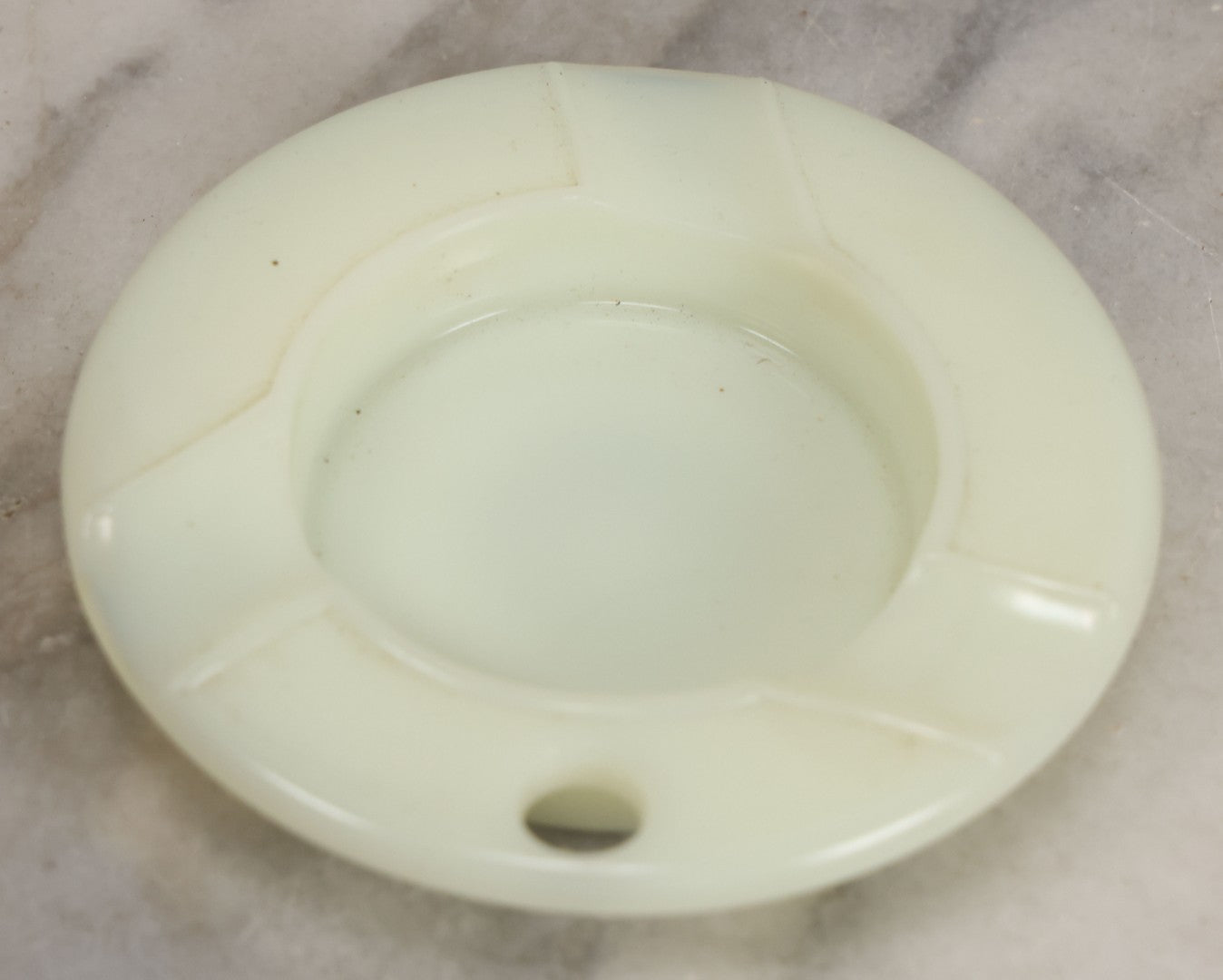 Lot 045 - Vintage Uranium Slag Glass Circle Cigarette Ashtray, Glows Under Blacklight