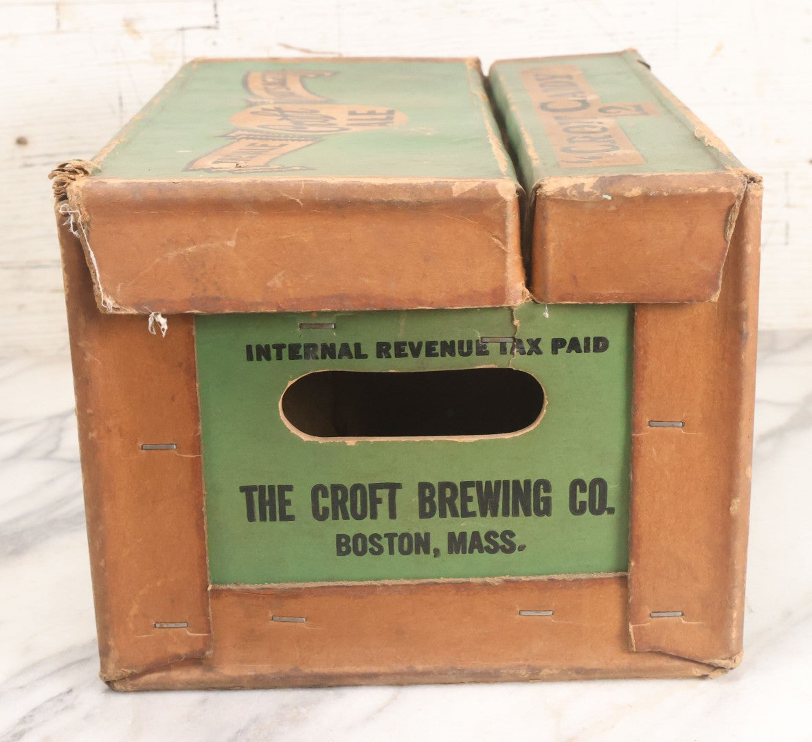 Lot 056 - Vintage Cardboard Beer Box For Croft Ale, "Croft Caddy" Twelve Pack, "The Ale That's Aged", The Croft Brewing Co., Boston, Massachusetts