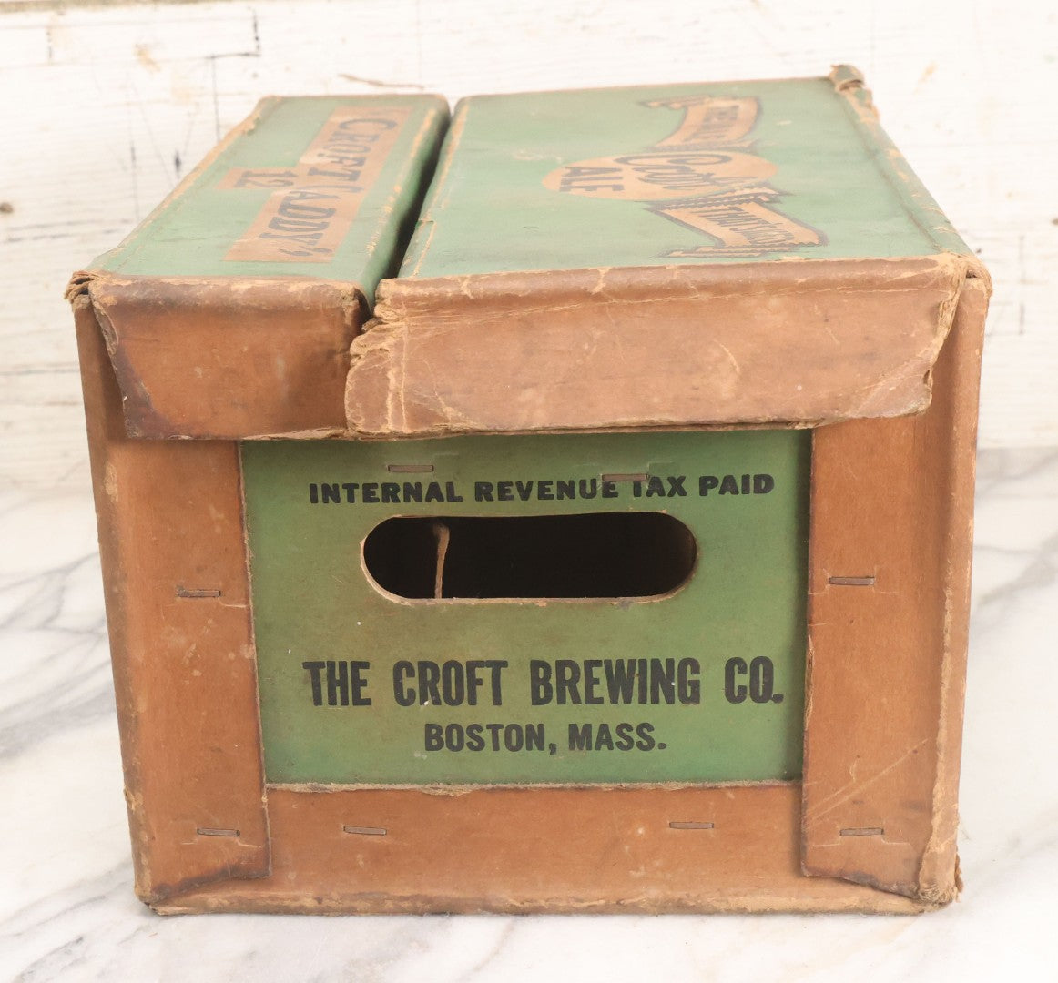 Lot 056 - Vintage Cardboard Beer Box For Croft Ale, "Croft Caddy" Twelve Pack, "The Ale That's Aged", The Croft Brewing Co., Boston, Massachusetts