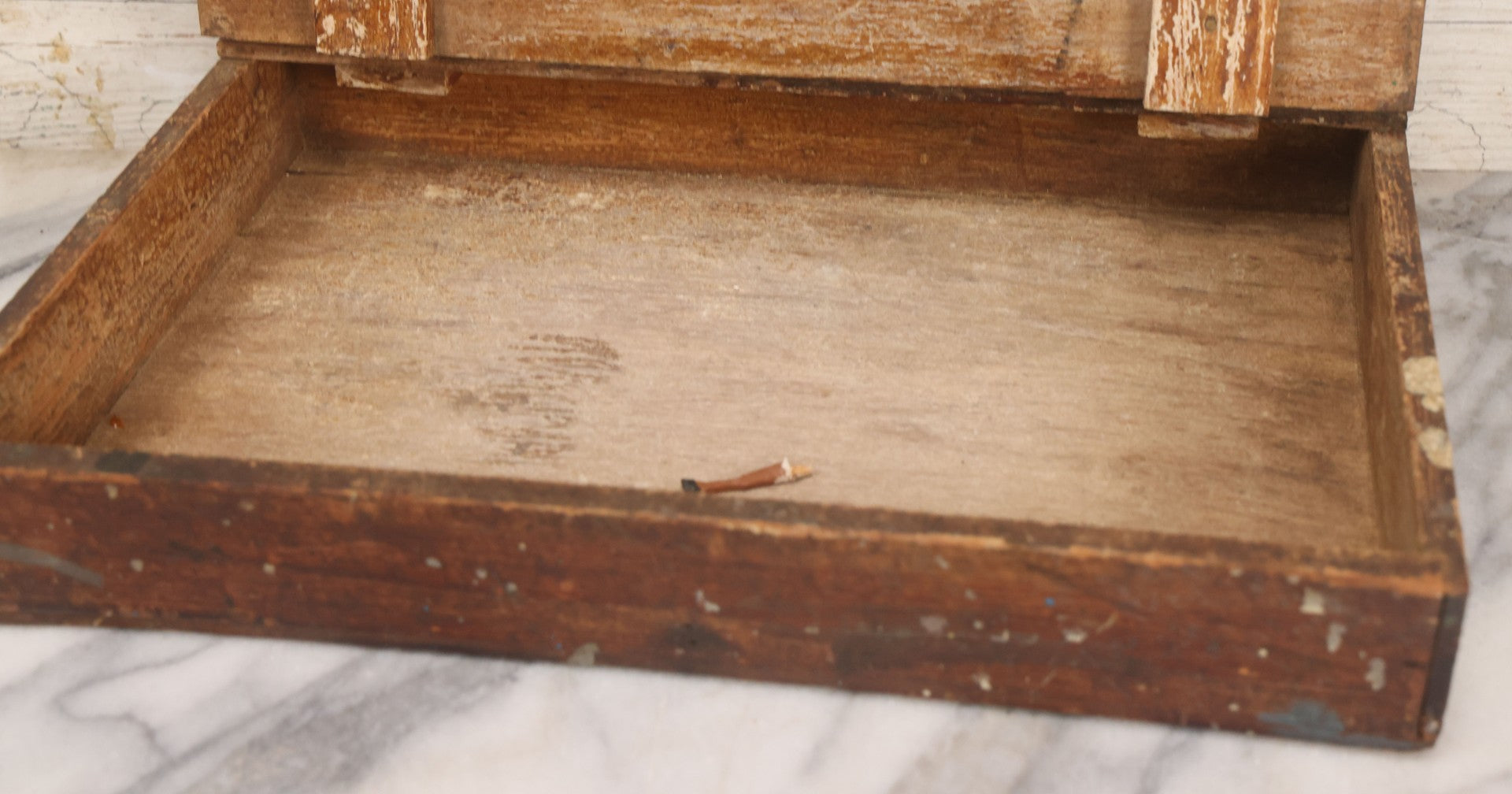 Lot 062 - Antique Hinged Wooden Storage Box With Stenciled Advertising On Lid From York, Pennsylvania, Shabby Condition, Remnants Of Old Paint