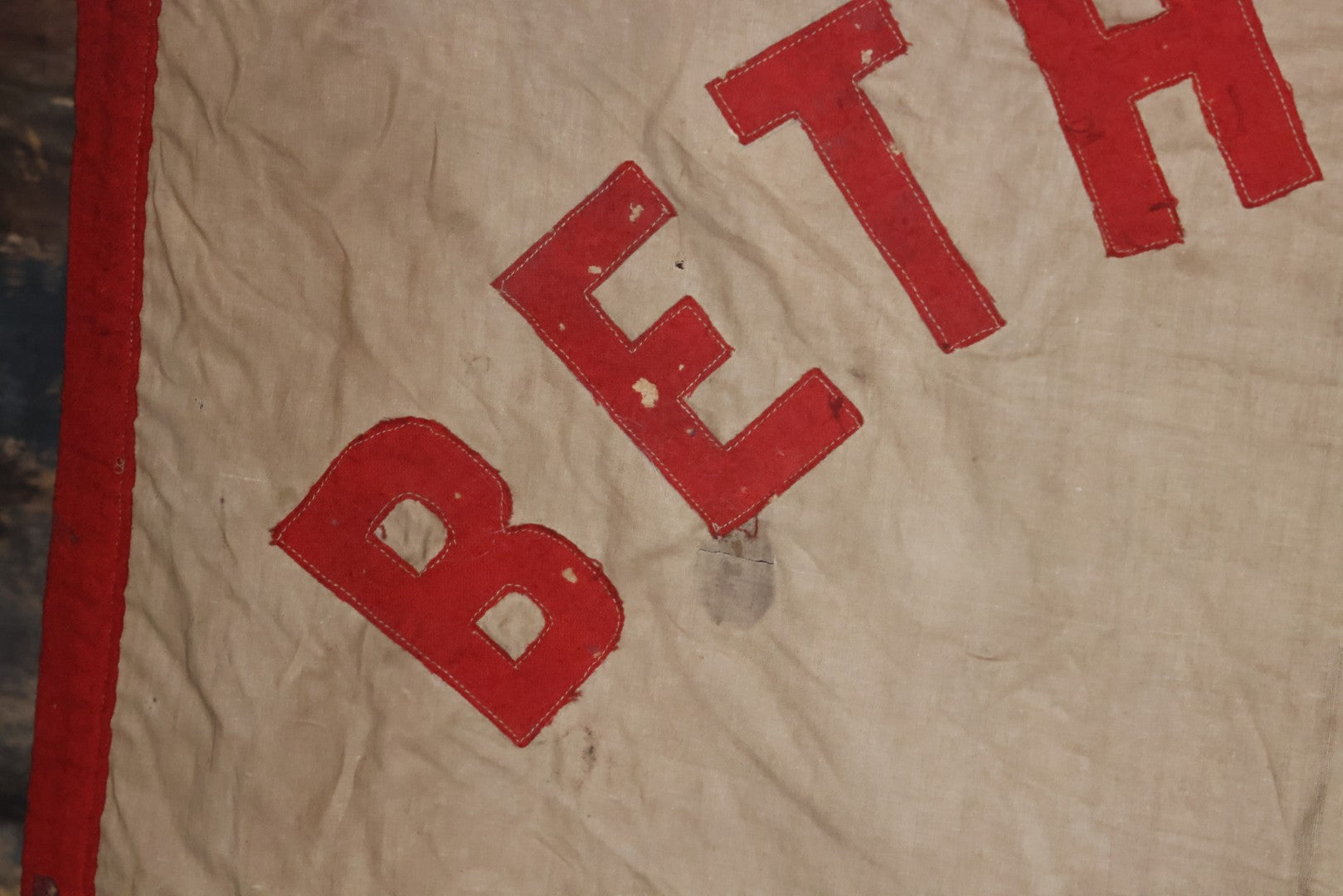 Lot 001 - Antique Odd Fellows I.O.O.F. Bethel Lodge No. 820, Pennsylvania, Hand Stitched Double Sided Banner With Three Links Symbol, Note Heavy Wear