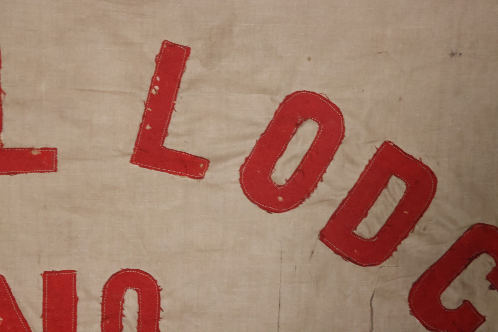 Lot 001 - Antique Odd Fellows I.O.O.F. Bethel Lodge No. 820, Pennsylvania, Hand Stitched Double Sided Banner With Three Links Symbol, Note Heavy Wear