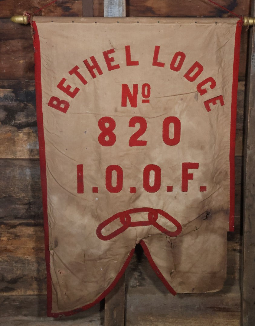 Lot 001 - Antique Odd Fellows I.O.O.F. Bethel Lodge No. 820, Pennsylvania, Hand Stitched Double Sided Banner With Three Links Symbol, Note Heavy Wear