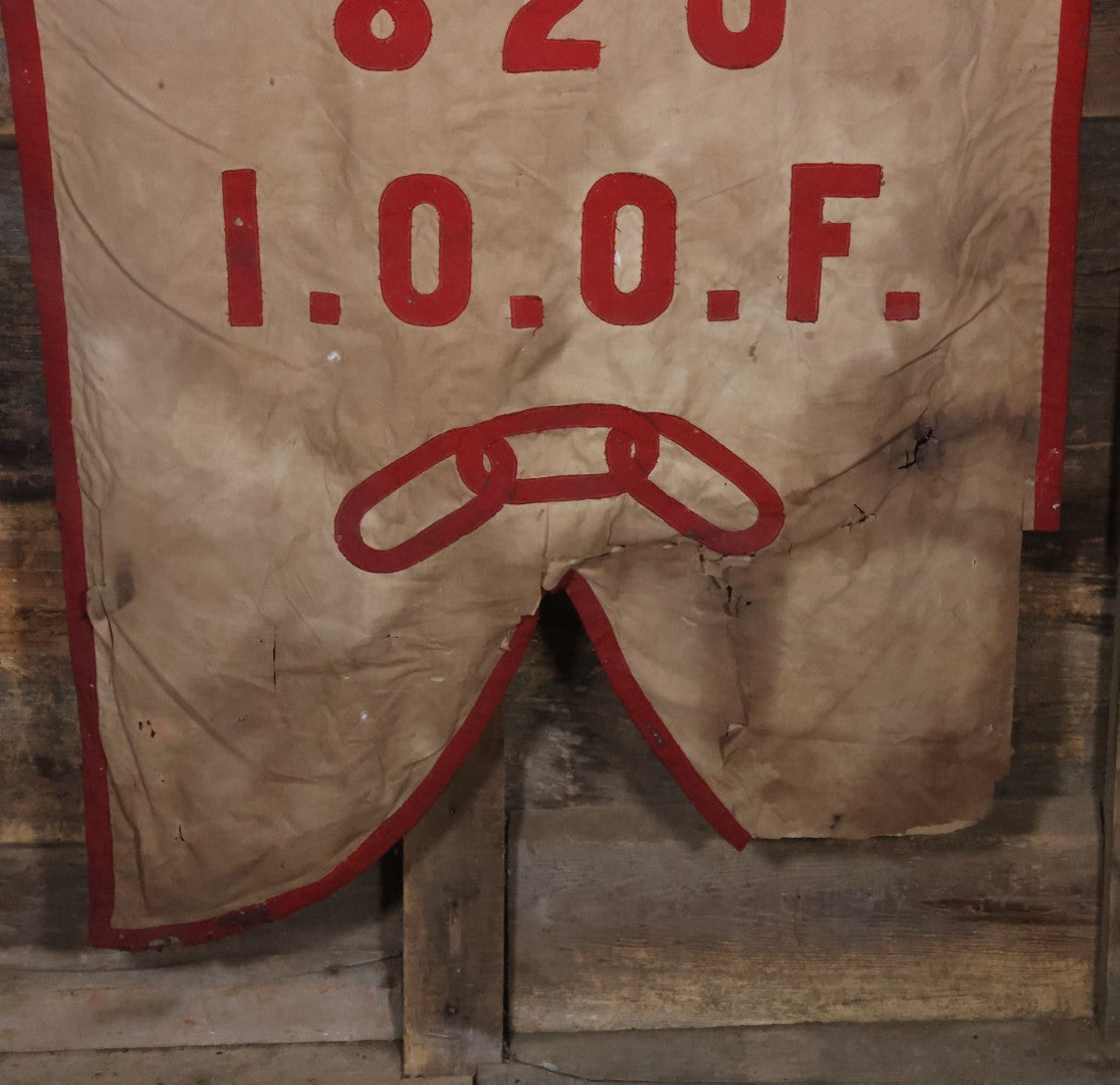 Lot 001 - Antique Odd Fellows I.O.O.F. Bethel Lodge No. 820, Pennsylvania, Hand Stitched Double Sided Banner With Three Links Symbol, Note Heavy Wear