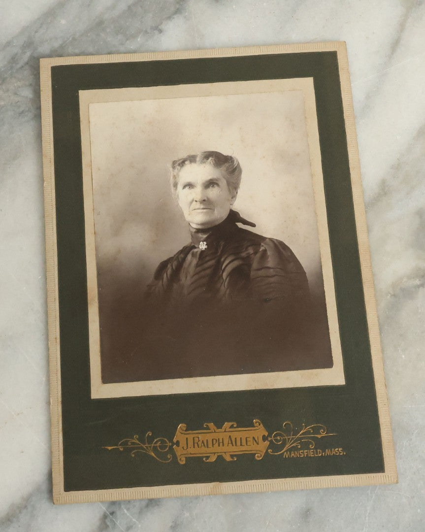 Lot 114 - Grouping Of Five Antique Cabinet Card And Boarded Photographs Of Men And Women Including Photos From Missouri, Massachusetts, And Iowa