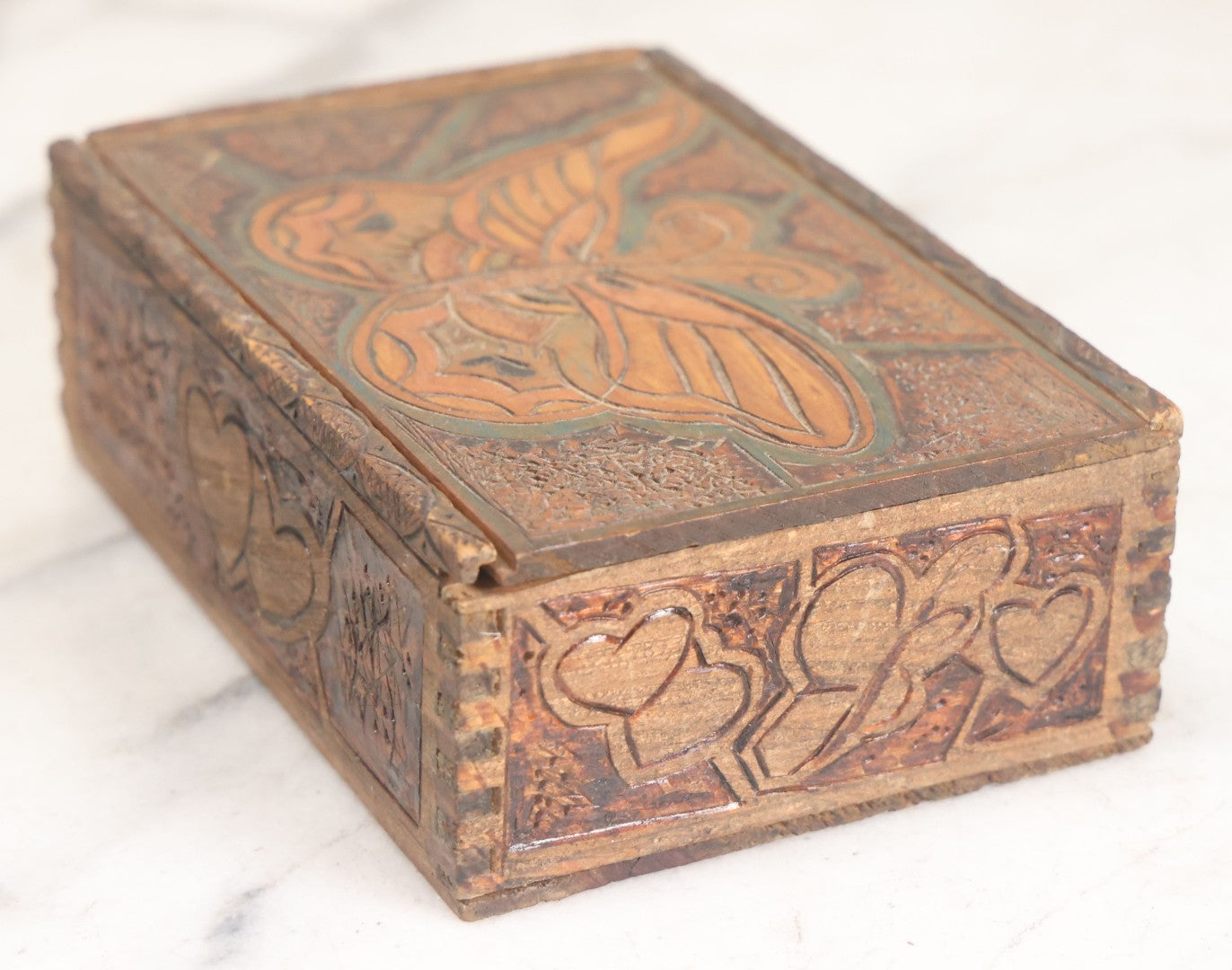 Lot 026 - Antique Art Nouveau Flemish Art Pyrography Wood Burned Trinket Box With Butterfly Decorated Lid And Hearts Around Side With Green And Red Coloring